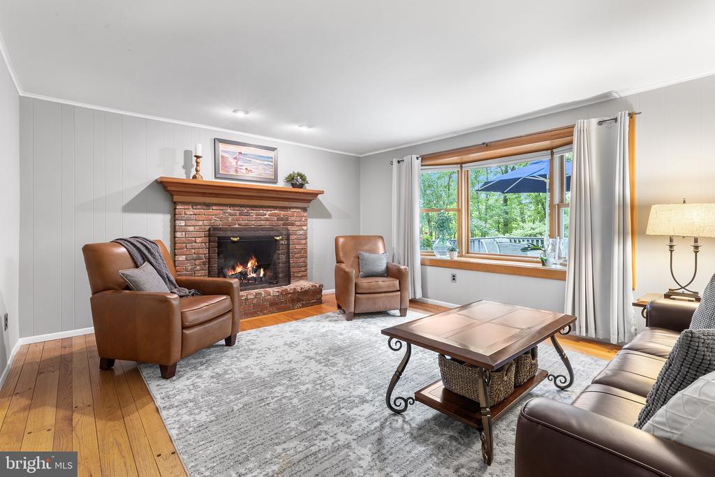 554 APPLEWOOD DRIVE