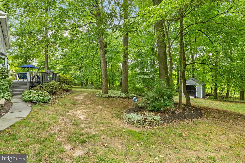 554 APPLEWOOD DRIVE