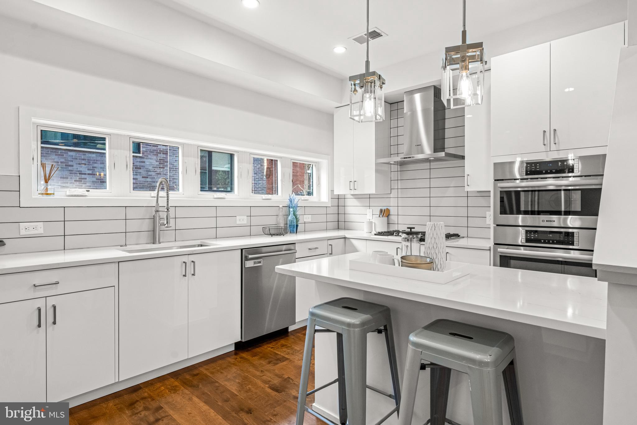 1761 WATERLOO STREET