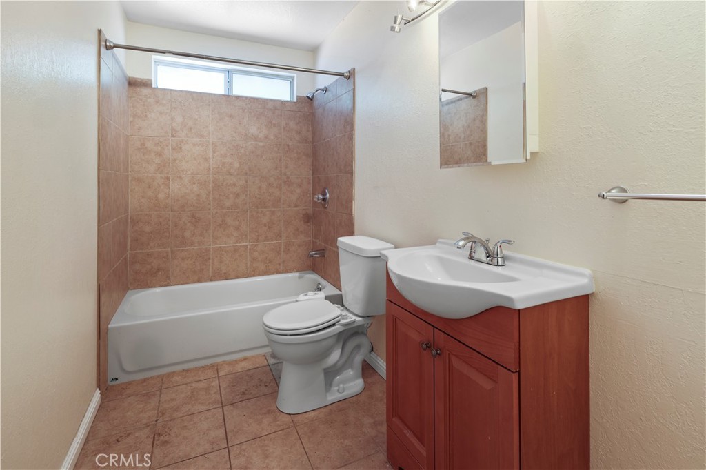 26204 Boulder