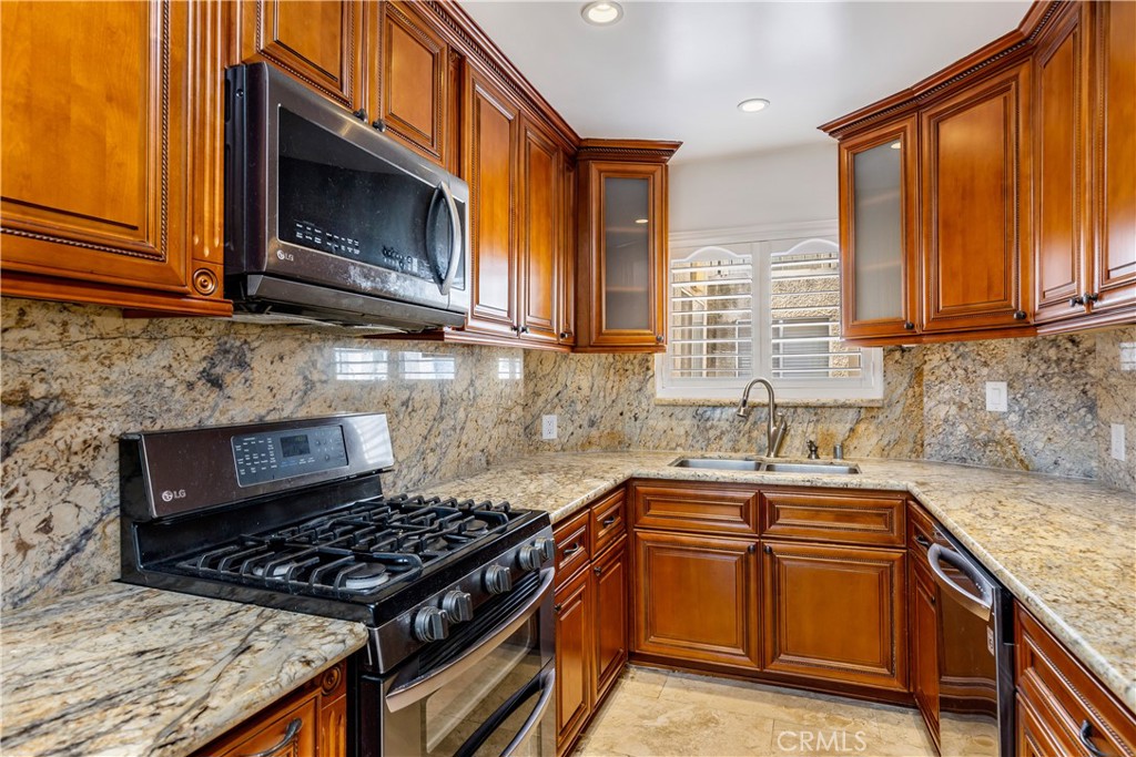 12130 Ohio Avenue 307