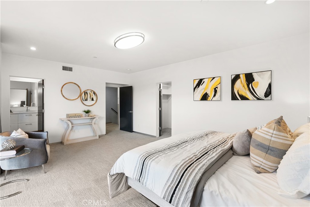 932 Manhattan Beach Blvd. B