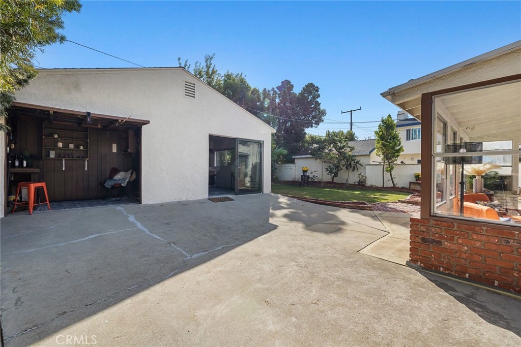 1612 Harkness Street
