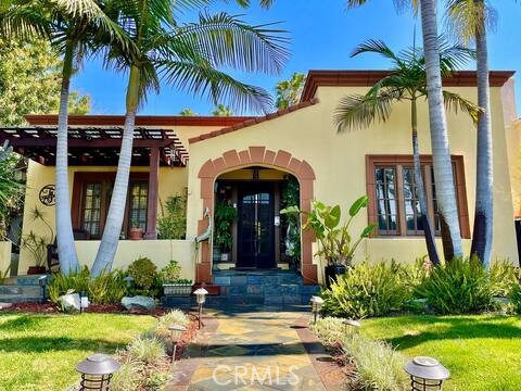 916 S Highland Avenue