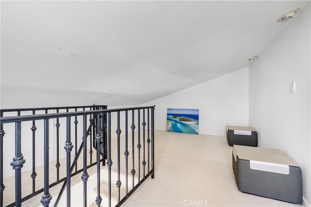 320 Hermosa Avenue 202