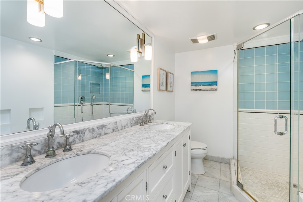 320 Hermosa Avenue 202