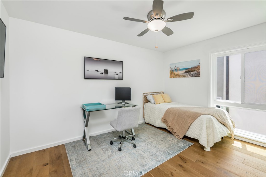 320 Hermosa Avenue 202