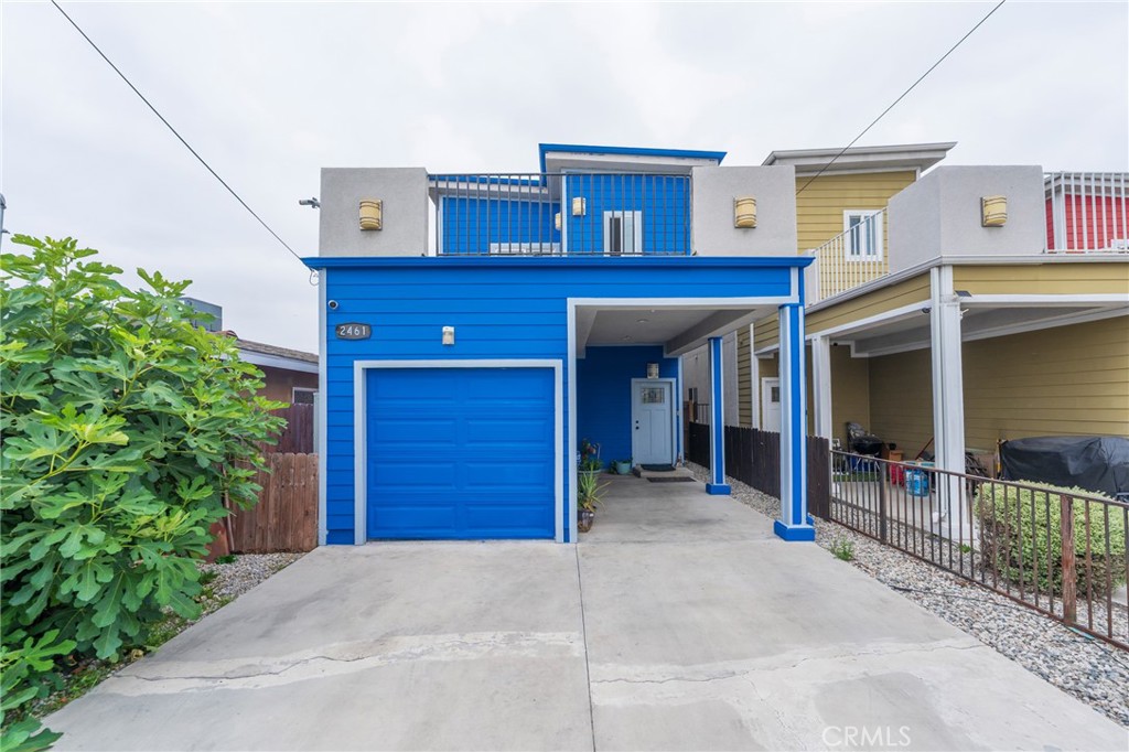 2461 N Santa Ana N