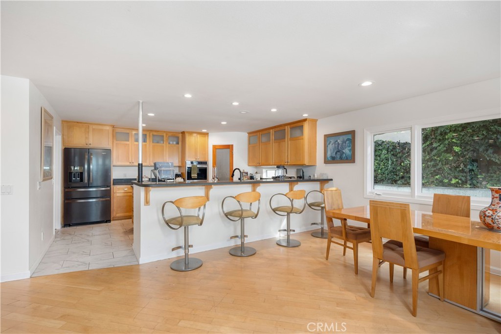 1468 W 37th
