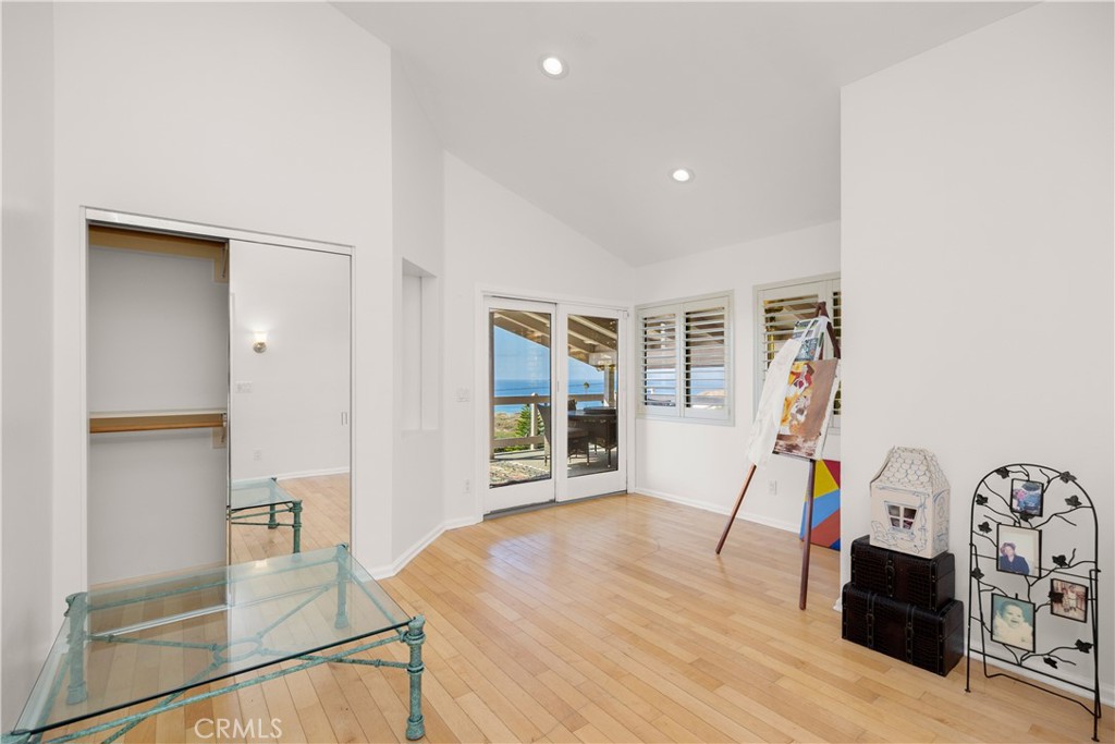 1468 W 37th