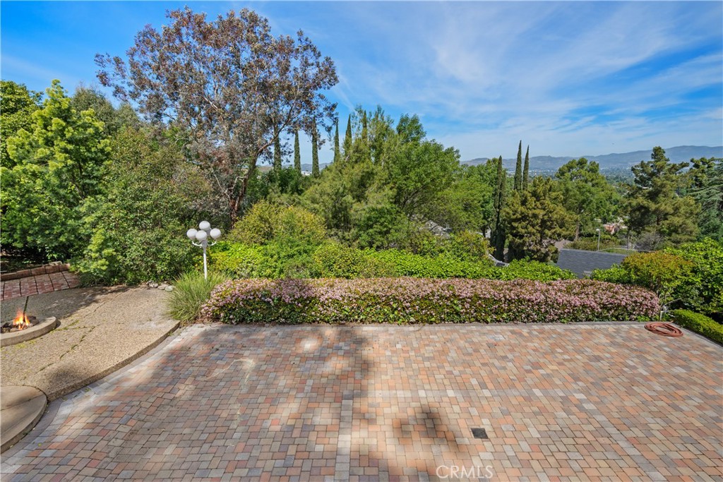 4931 Tarzana Woods Drive