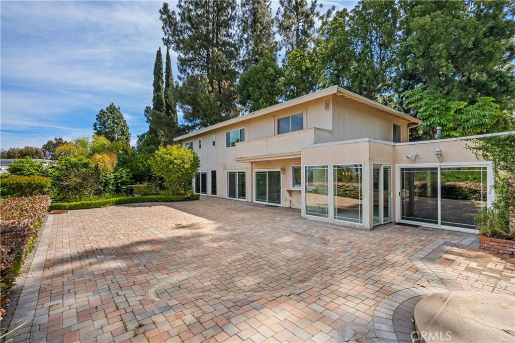 4931 Tarzana Woods Drive