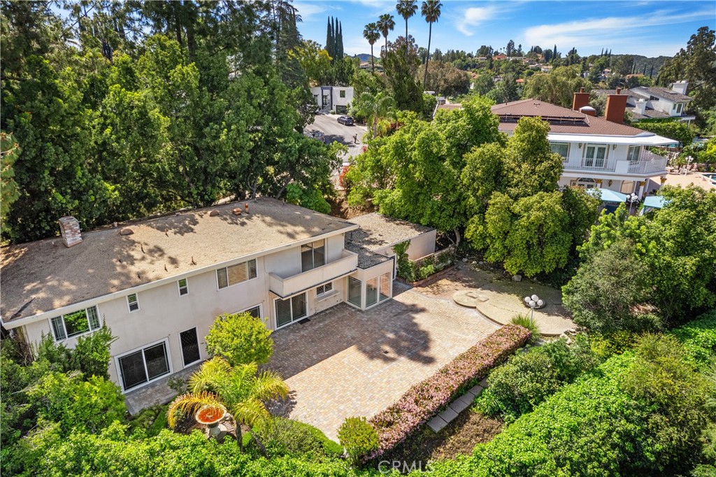 4931 Tarzana Woods Drive