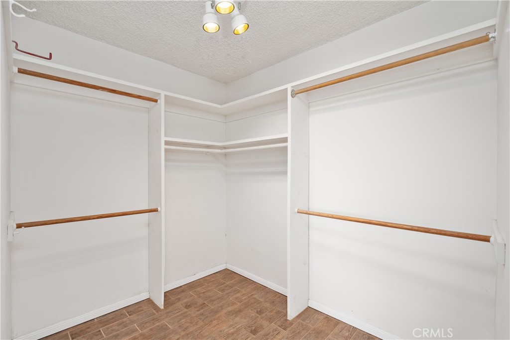4931 Tarzana Woods Drive