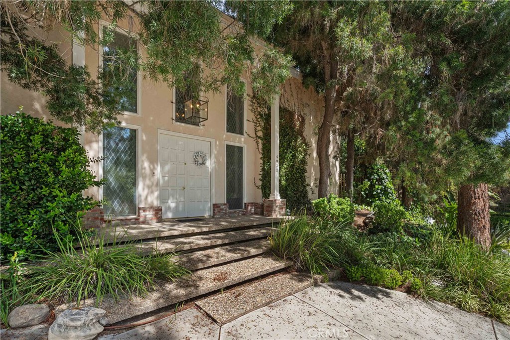 4931 Tarzana Woods Drive