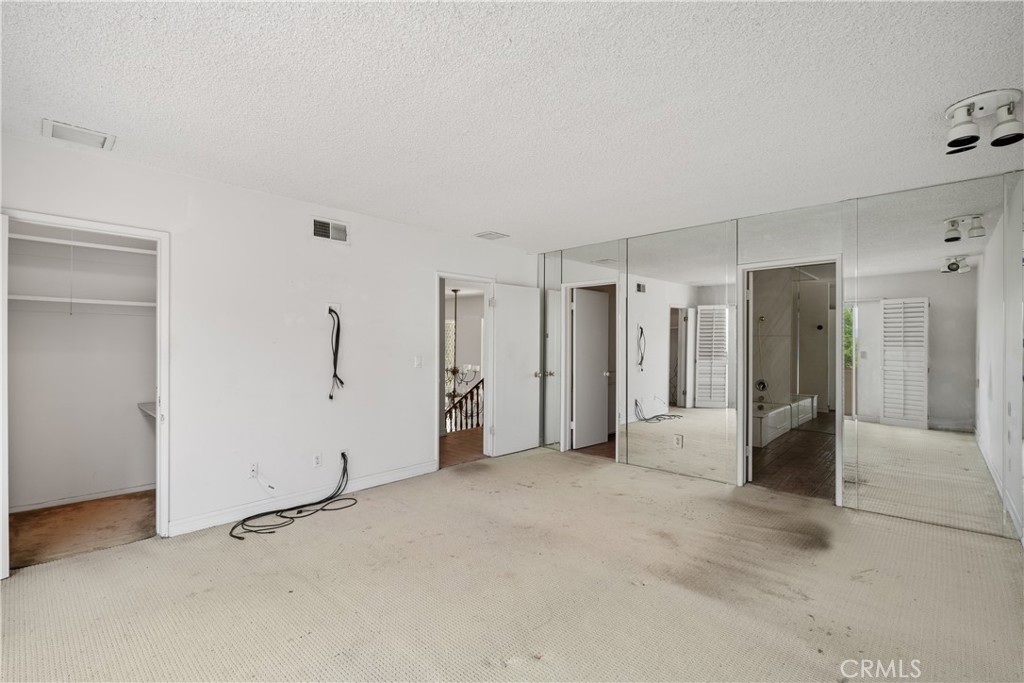 4931 Tarzana Woods Drive