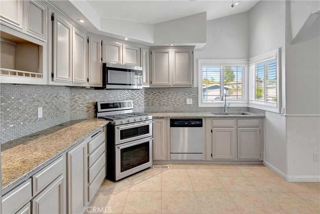 1220 Bennett Way 110