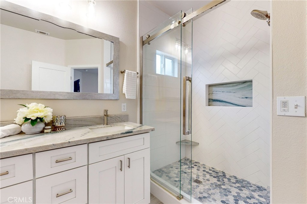 1435 Blackberry Avenue