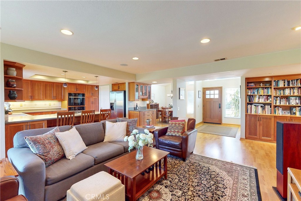 4709 Tiffany Park Circle