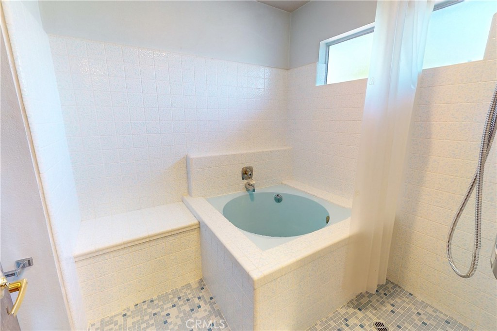 271 South Alpine Street