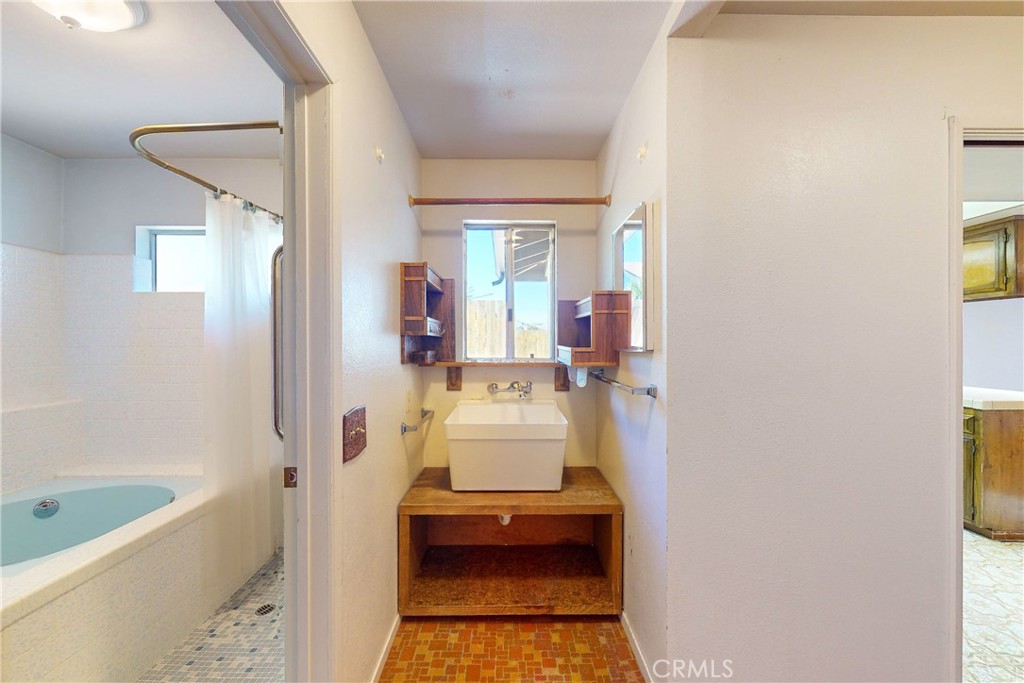 271 South Alpine Street