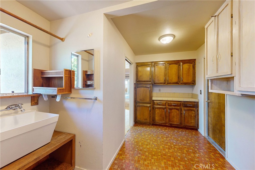 271 South Alpine Street