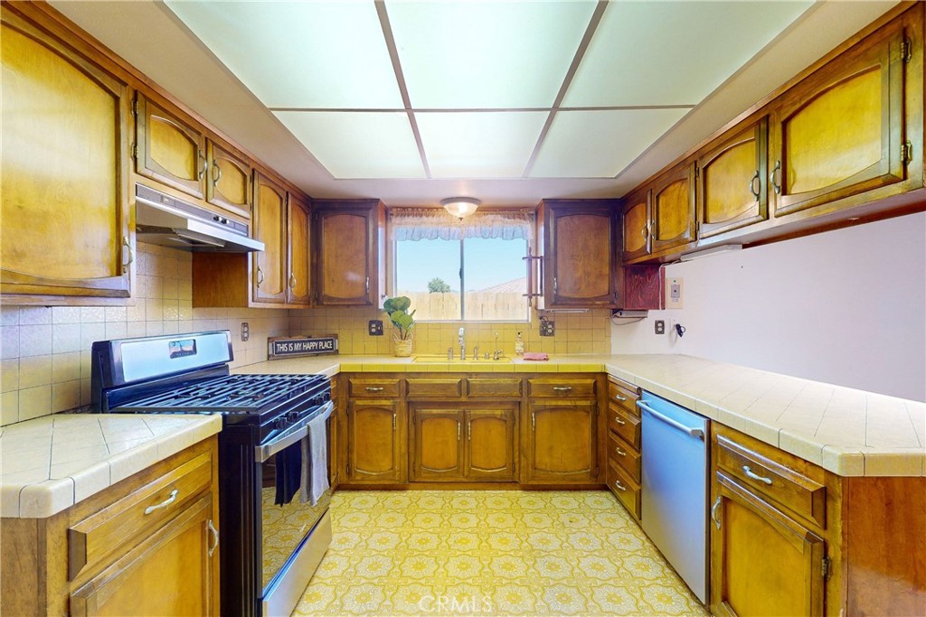 271 South Alpine Street