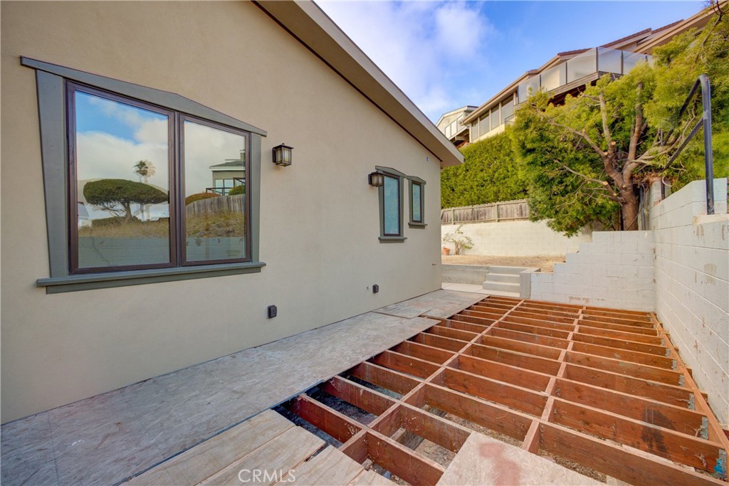 1081 Longview Avenue