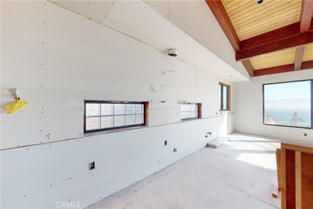 1081 Longview Avenue