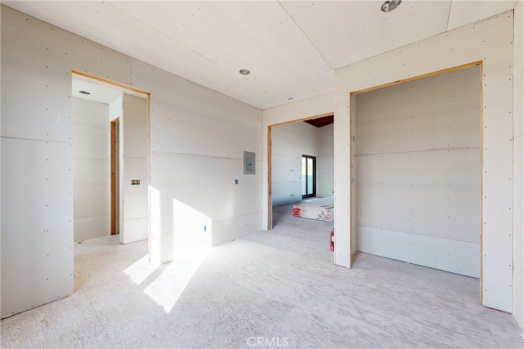 1081 Longview Avenue