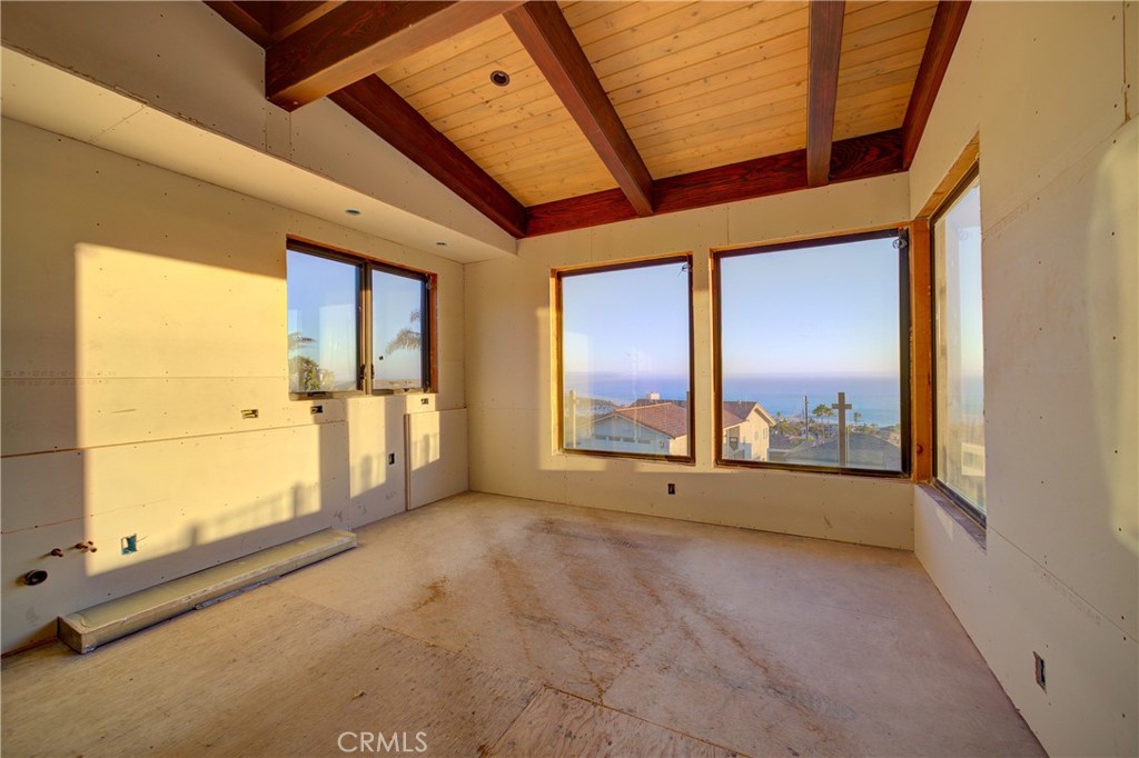 1081 Longview Avenue