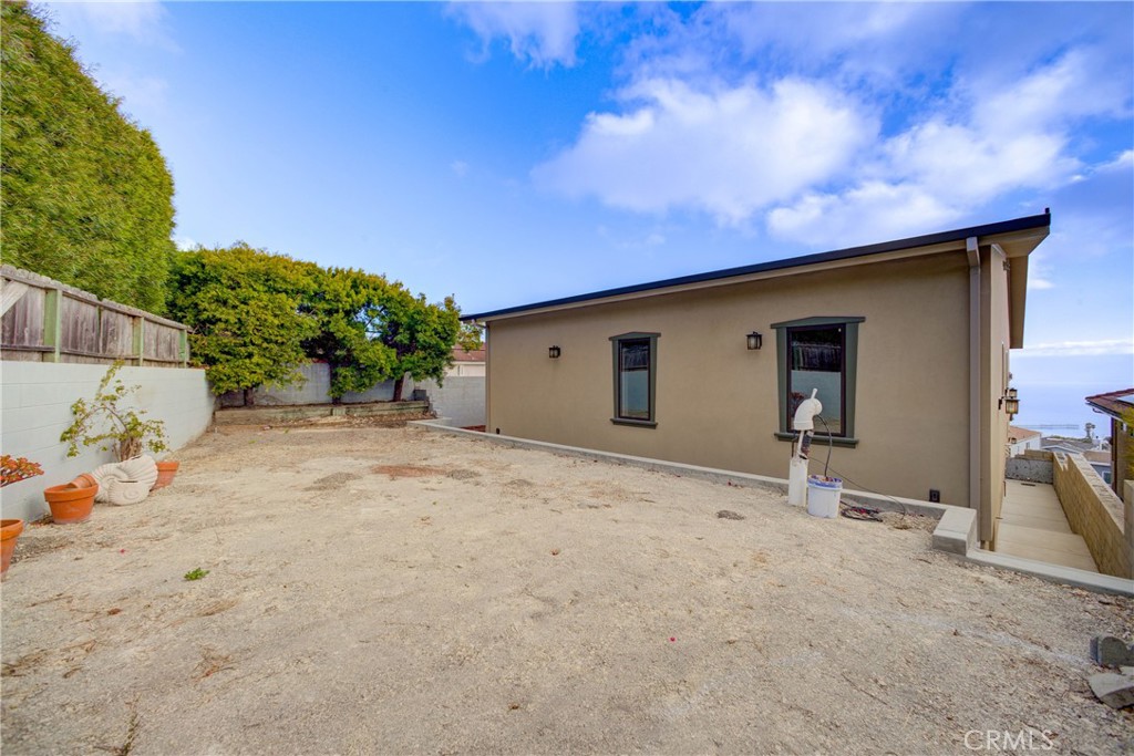 1081 Longview Avenue