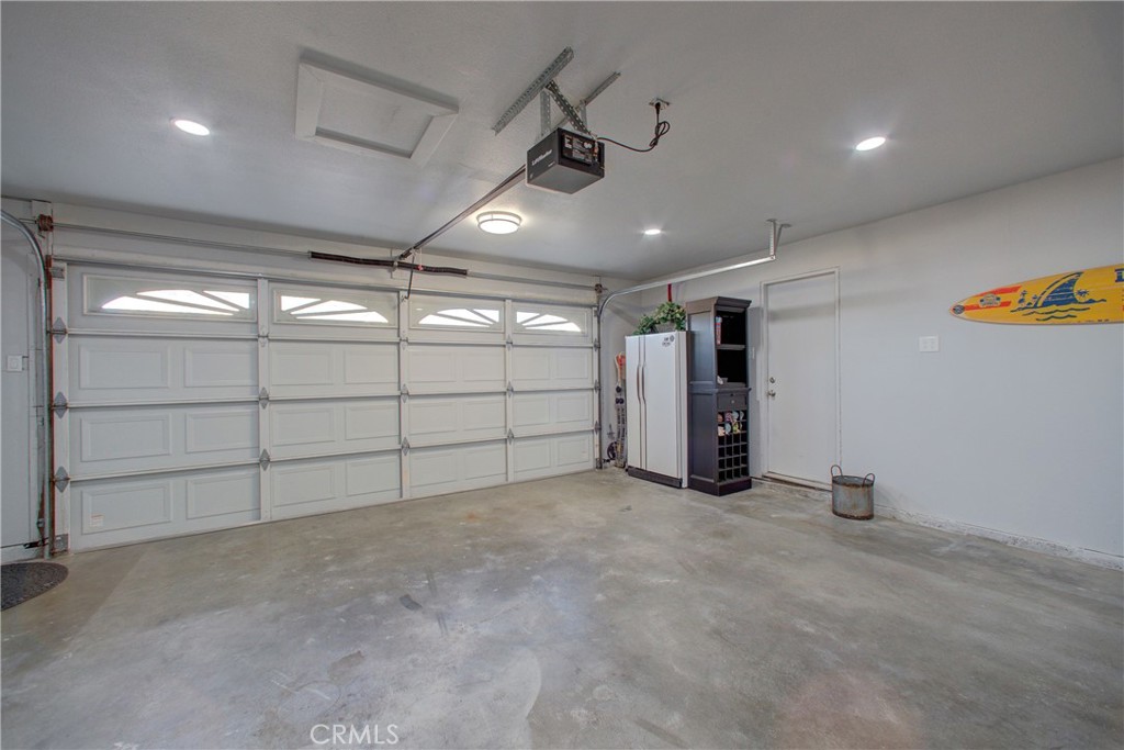 323 Bell Street