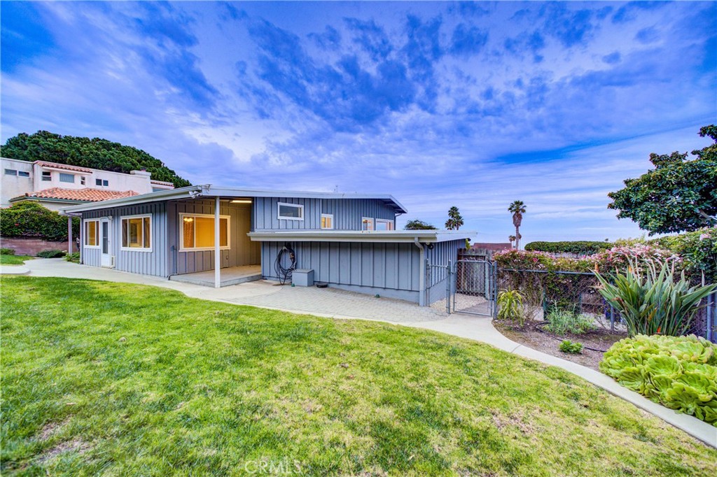 152 El Portal Drive
