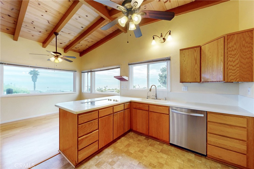 152 El Portal Drive