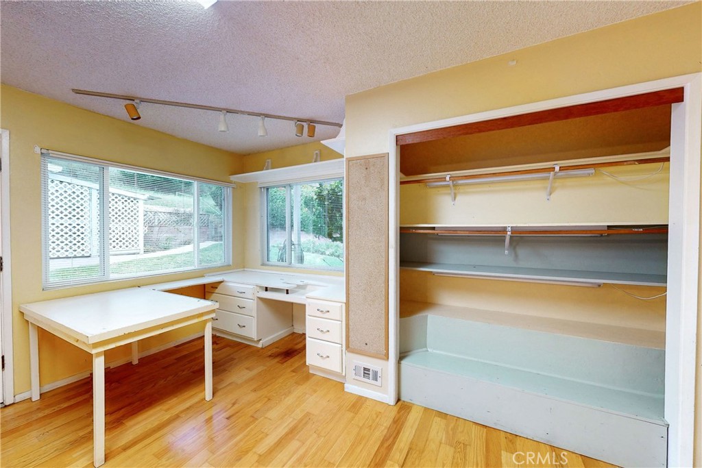 152 El Portal Drive
