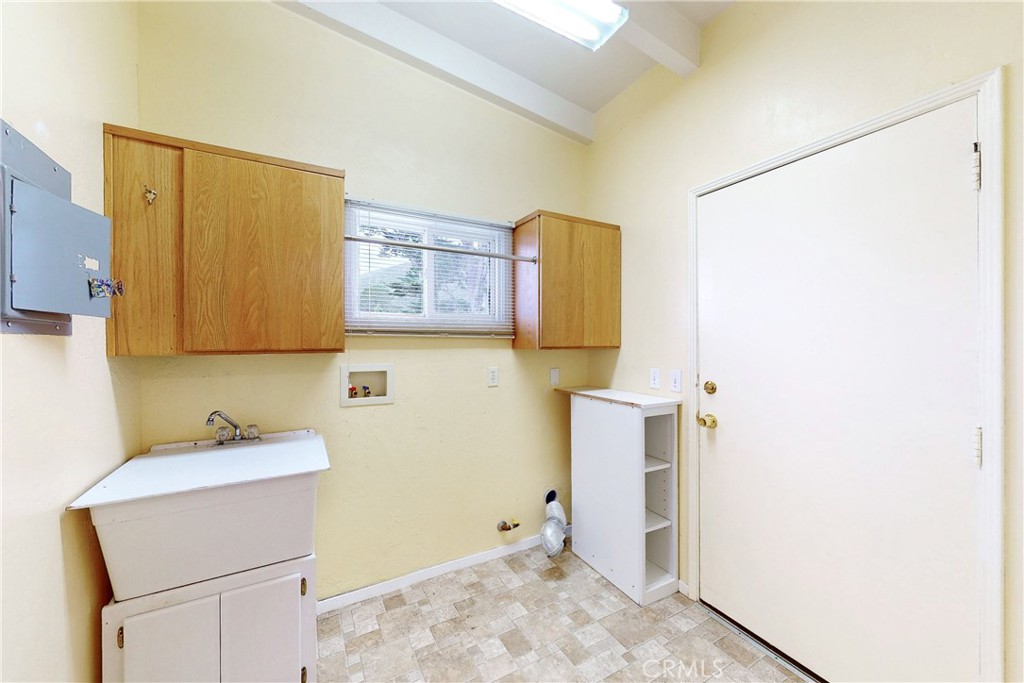 152 El Portal Drive
