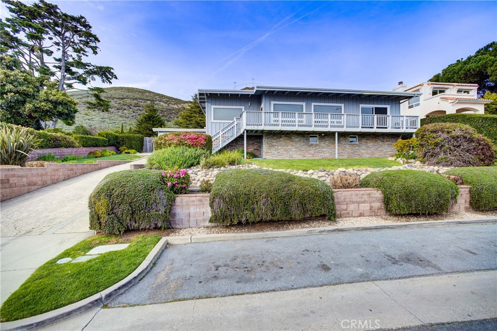 152 El Portal Drive