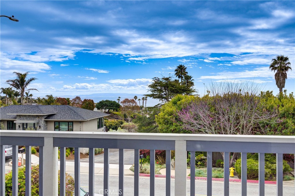 152 El Portal Drive