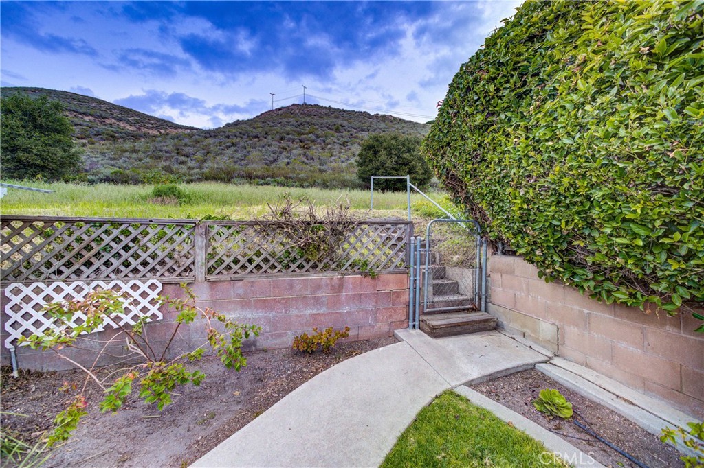 152 El Portal Drive
