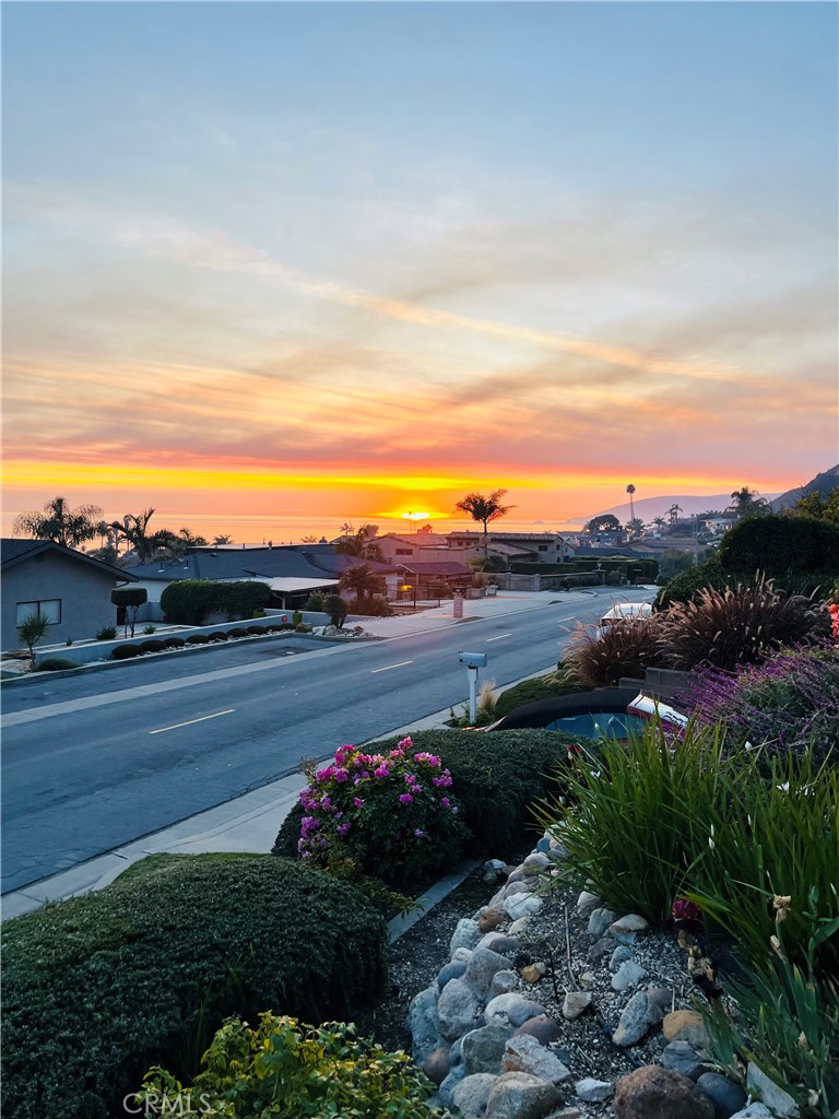 152 El Portal Drive