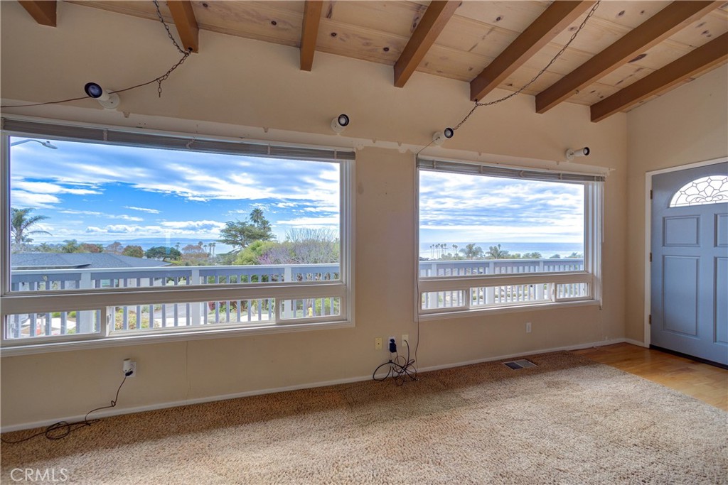 152 El Portal Drive