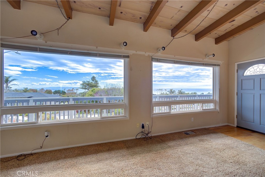 152 El Portal Drive