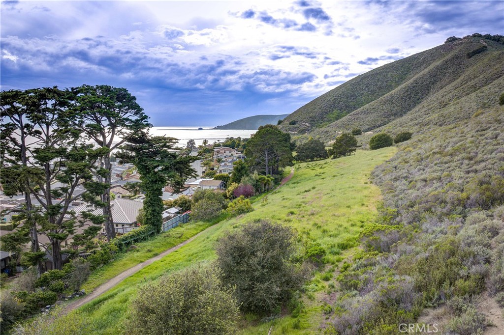 152 El Portal Drive