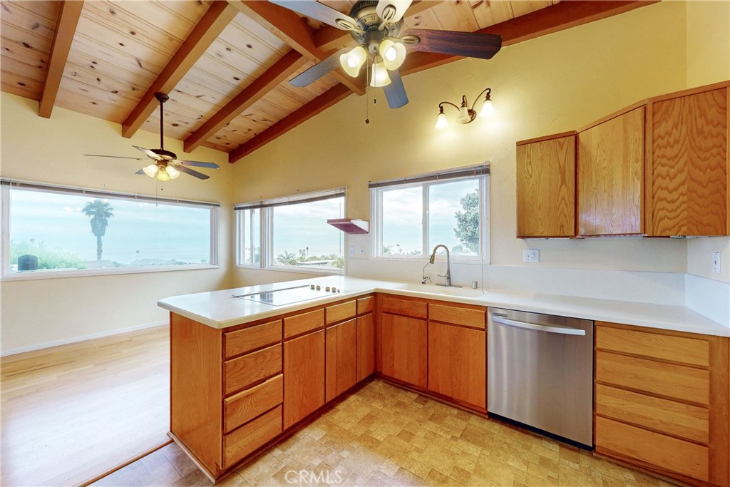 152 El Portal Drive