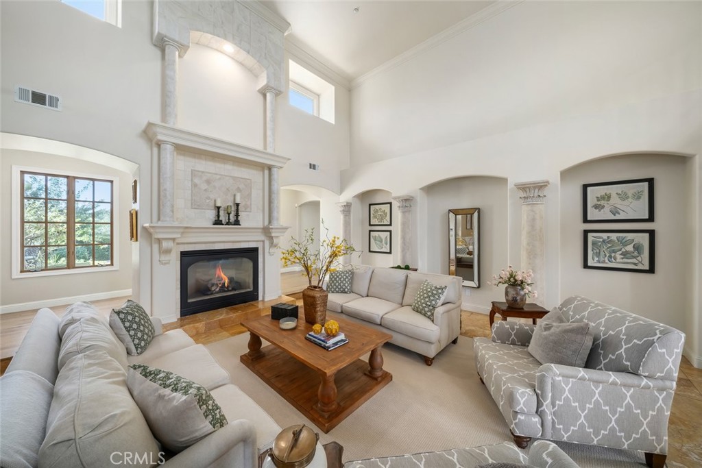 1190 Bassi Drive