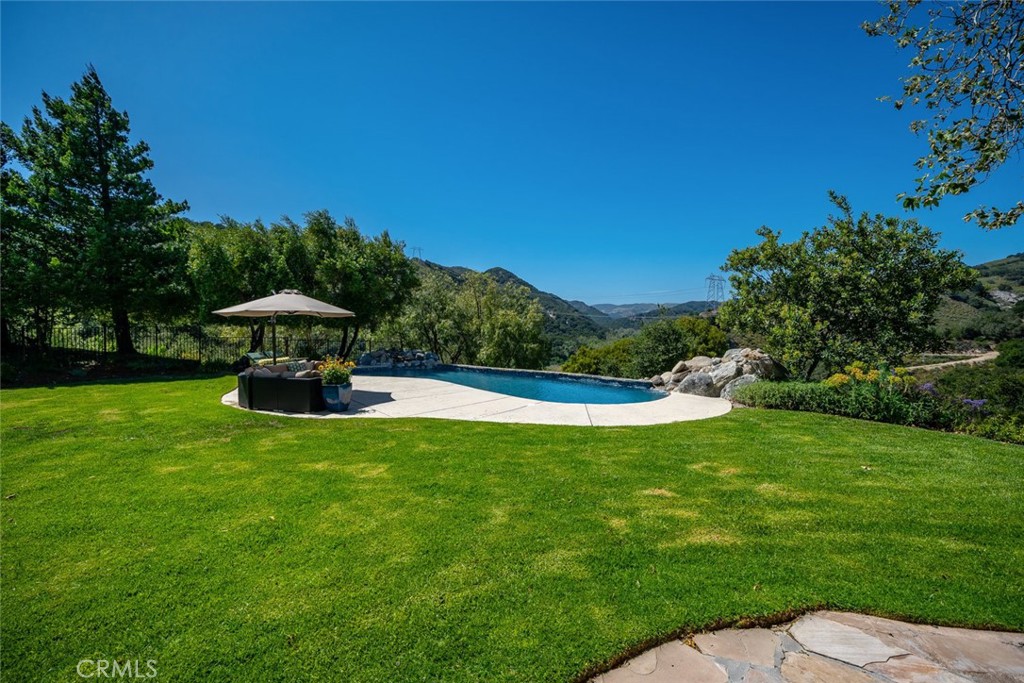1190 Bassi Drive