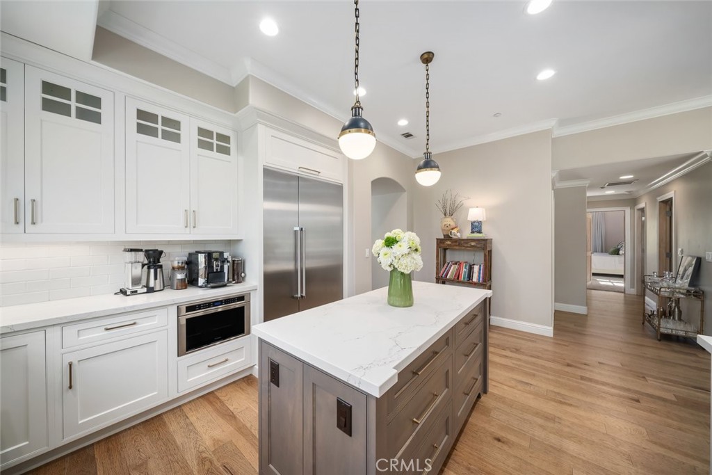 1190 Bassi Drive