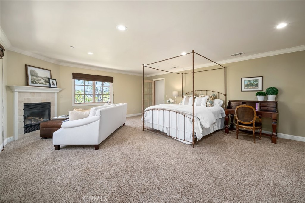 1190 Bassi Drive