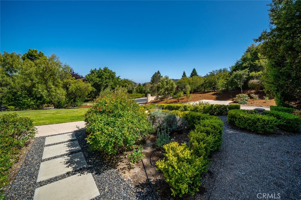 1190 Bassi Drive